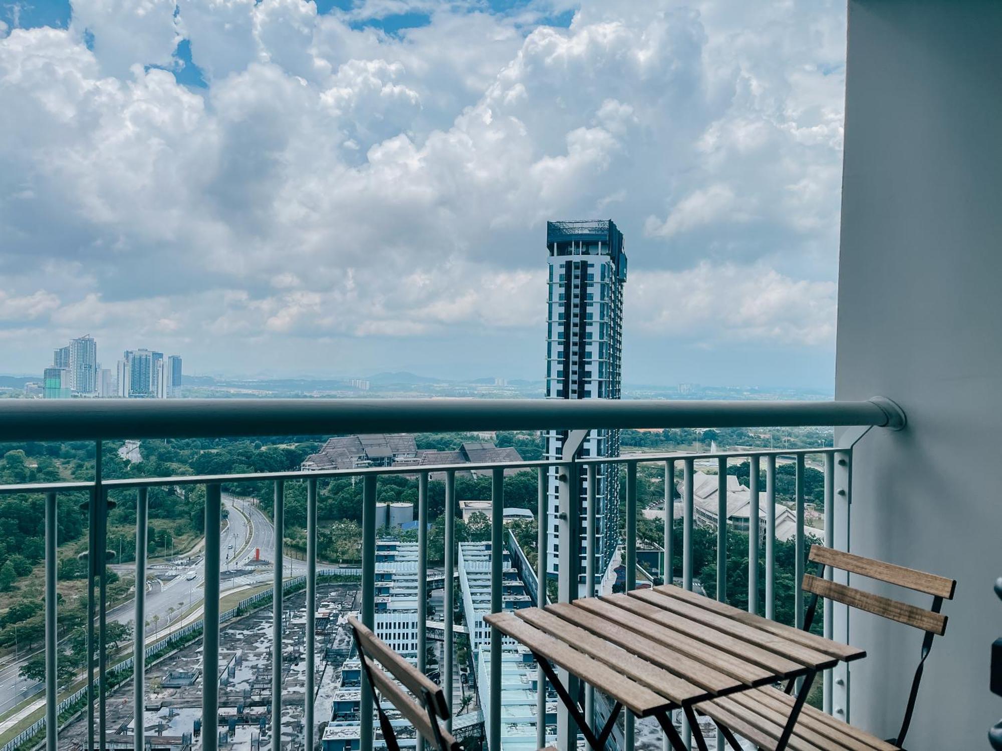 Teega Suites Puteriharbour By Wp Homestay Johor Bahru Exterior photo
